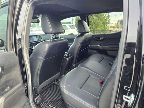 Used 2023 Toyota Tacoma TRD Off-Road image 20