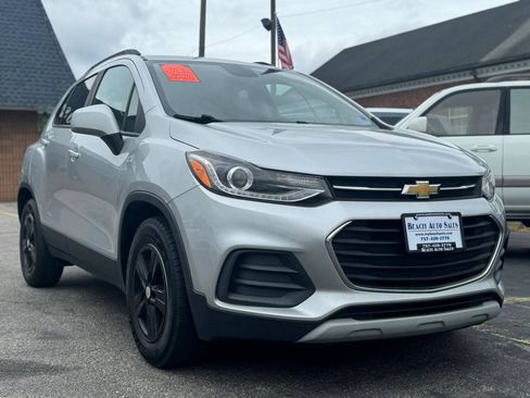 Used 2021 Chevrolet Trax LT FWD image 4