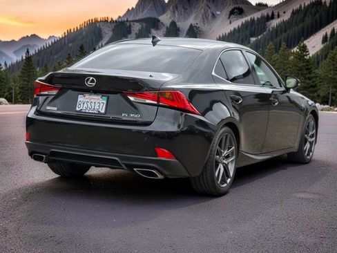 Used 2020 Lexus IS 350 F Sport w/ F Sport Package RWD image 7