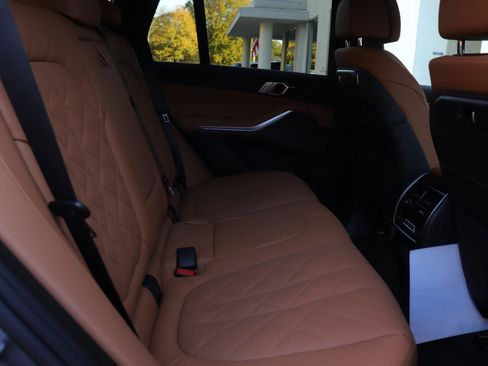 New 2026 BMW X5 xDrive50e w/ Climate Comfort Package image 22