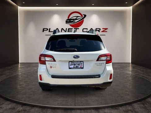 Used 2017 Subaru Outback 2.5i Premium AWD/4WD image 4