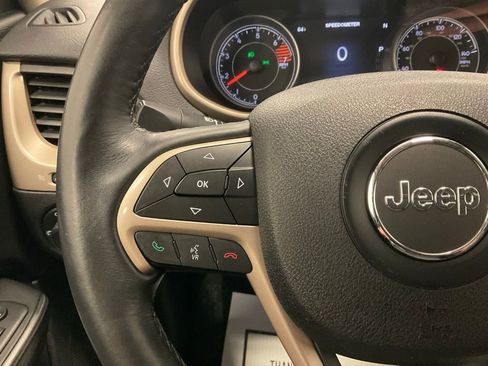 Used 2016 Jeep Cherokee Limited image 16