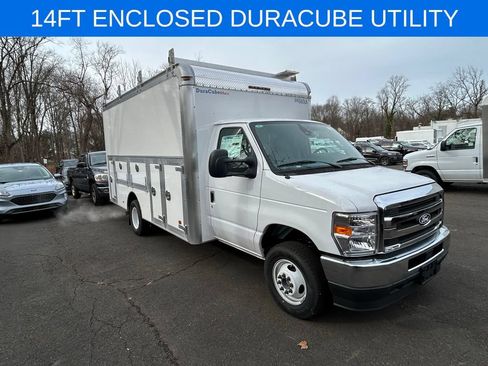New 2026 Ford E-450 and Econoline 450 Super Duty w/ Power Equipment Group RWD image 3
