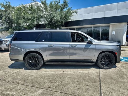 Used 2021 Cadillac Escalade ESV Sport w/ Driver Assist Tech Package AWD/4WD image 10