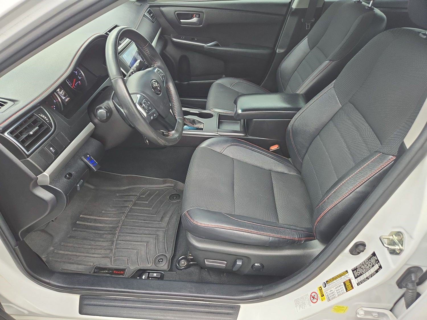 Used 2017 Toyota Camry SE FWD image 15