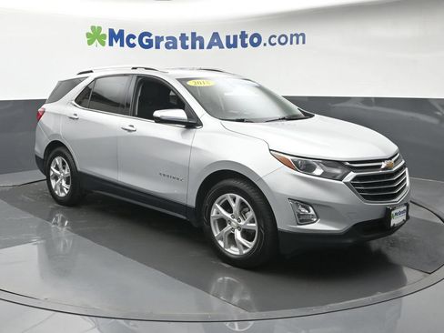 Used 2018 Chevrolet Equinox Premier FWD image 2
