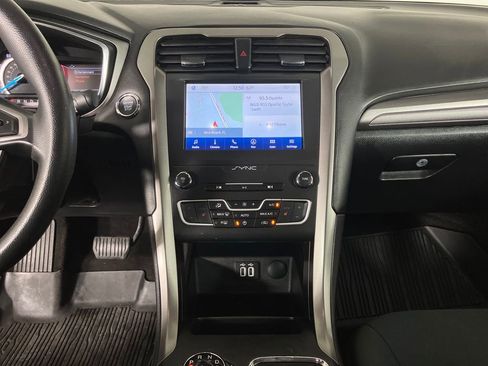 Certified 2020 Ford Fusion SE image 22