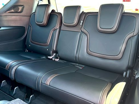 New 2026 Nissan Armada SL w/ Captain's Chari Seat Package AWD/4WD image 17