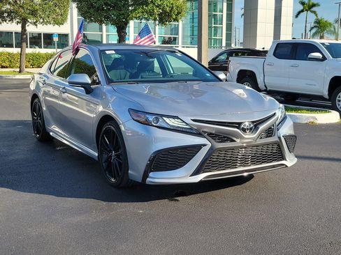 Used 2024 Toyota Camry XSE image 2