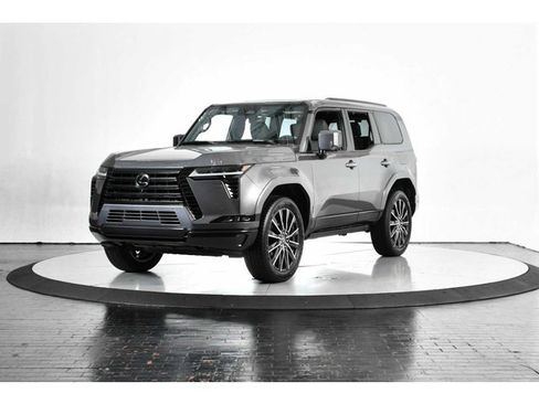 Certified 2026 Lexus GX 550 w/ Accessory Package (2T) image 1