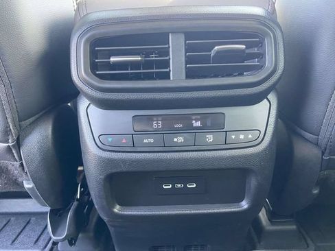 Used 2025 Honda Pilot EX-L image 15