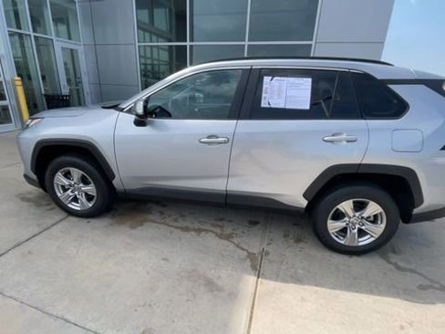 Used 2024 Toyota RAV4 XLE FWD image 7