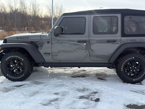 Used 2022 Jeep Wrangler Unlimited Sport image 12