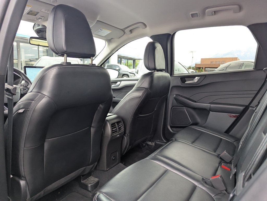 Used 2025 Ford Escape Platinum AWD/4WD image 34