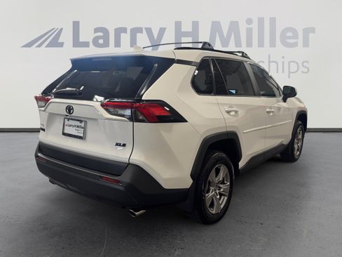 Certified 2025 Toyota RAV4 XLE w/ Convenience Package FWD image 5