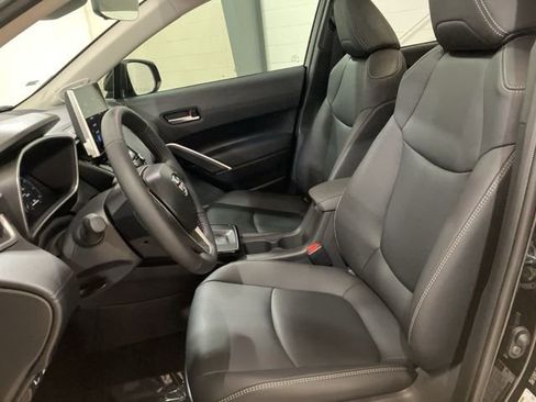 Used 2026 Toyota Corolla Cross XLE w/ Convenience Package image 11