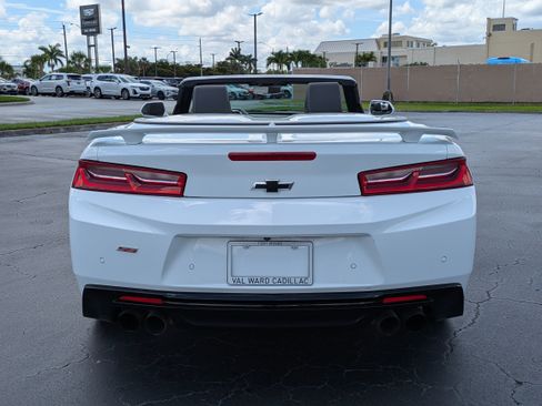 Used 2016 Chevrolet Camaro SS RWD image 5