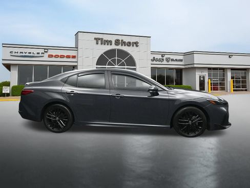 Used 2026 Toyota Camry SE FWD image 6