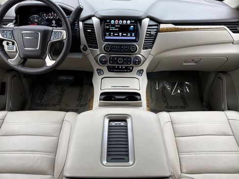 Used 2017 GMC Yukon Denali w/ Open Road Package image 4