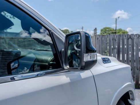 Used 2019 RAM 1500 Limited image 12