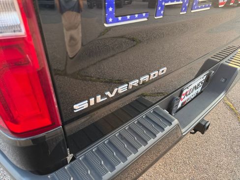 Used 2024 Chevrolet Silverado 1500 RST w/ Z71 Off-Road Package AWD/4WD image 36