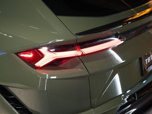 Used 2023 Lamborghini Urus Performante AWD/4WD image 38