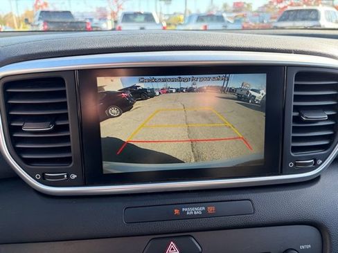 Used 2022 Kia Sportage LX AWD/4WD image 21