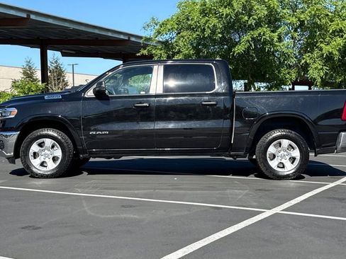 Used 2025 RAM 1500 Big Horn AWD/4WD image 14