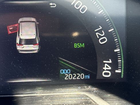 Used 2024 Toyota RAV4 XLE w/ Convenience Package FWD image 22