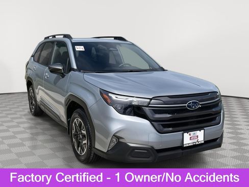 Certified 2025 Subaru Forester Premium AWD/4WD image 1