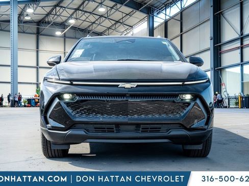 New 2026 Chevrolet Equinox EV LT image 34