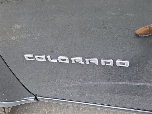Used 2022 Chevrolet Colorado LT w/ LT Convenience Package image 29