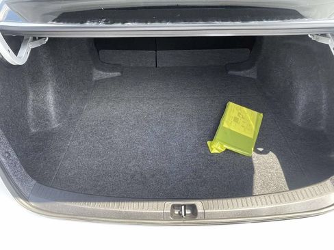 Used 2026 Toyota Corolla SE FWD image 8