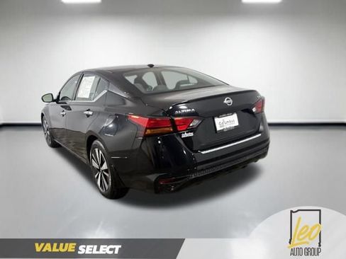 Used 2021 Nissan Altima 2.5 SV FWD image 4