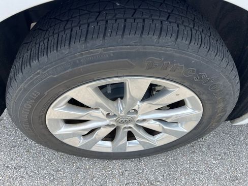 Used 2017 Buick Envision Essence FWD image 12