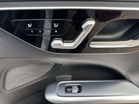 Used 2022 Mercedes-Benz C 300 C 300 image 15