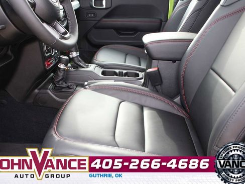 Used 2025 Jeep Wrangler Unlimited Rubicon w/ Safety Group image 29