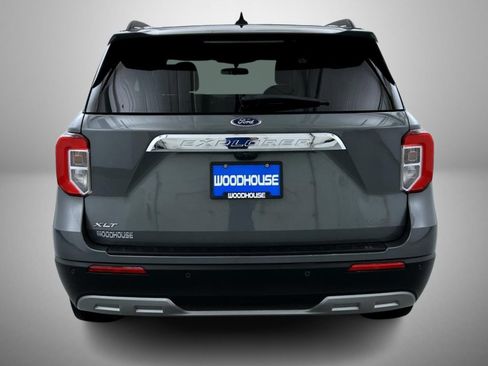 Used 2024 Ford Explorer XLT w/ Equipment Group 202A AWD/4WD image 6