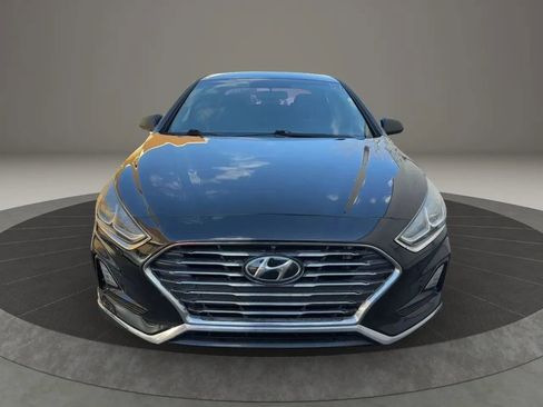 Used 2018 Hyundai Sonata SE image 2