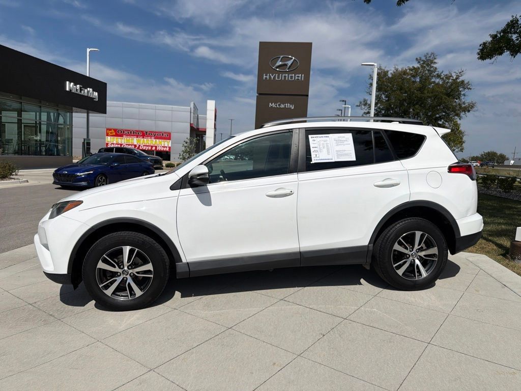 Used 2017 Toyota RAV4 XLE w/ Carpet Mat Package AWD/4WD image 2