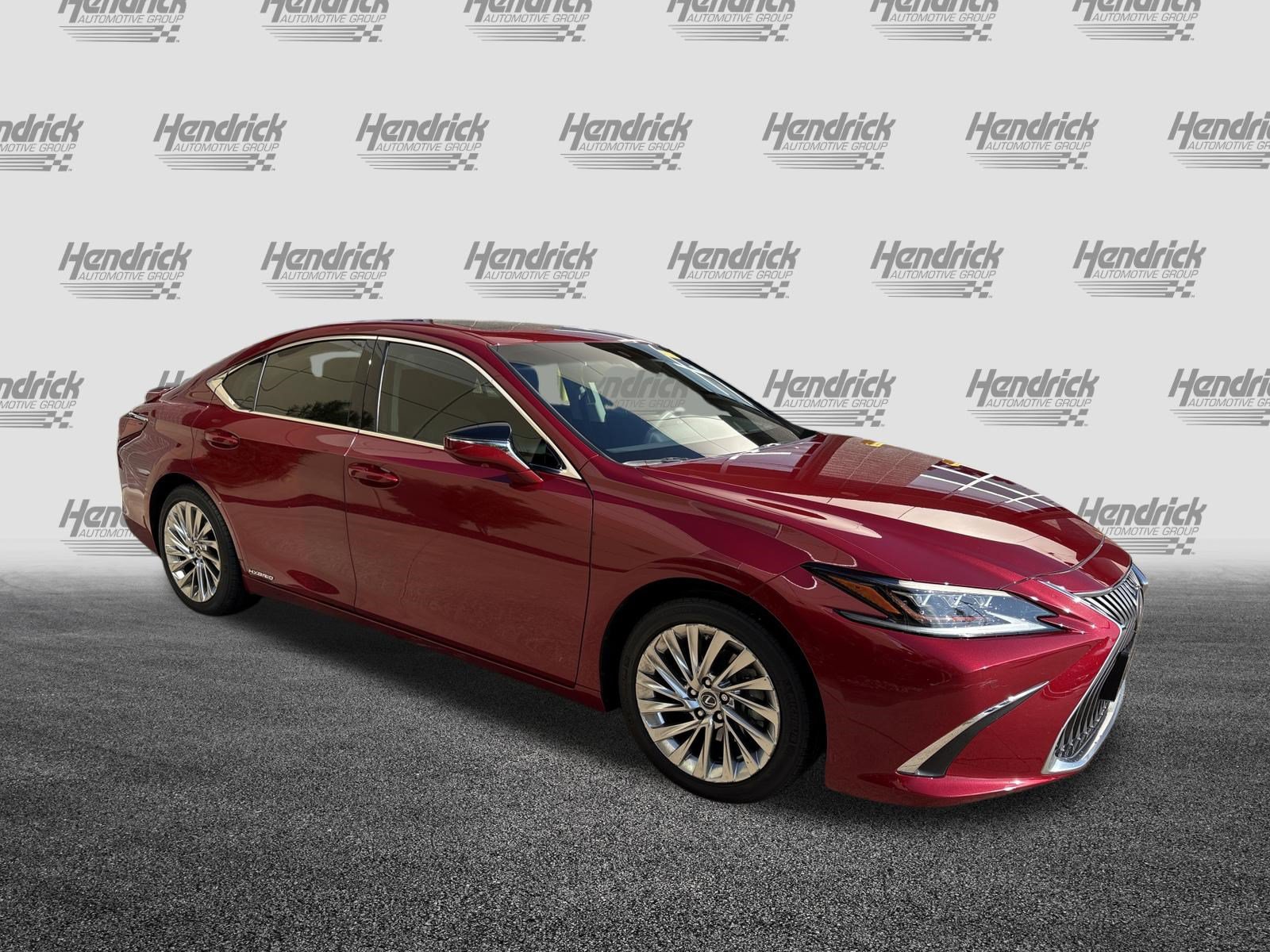 Used 2021 Lexus ES 300h w/ Accessory Package 2 FWD image 2