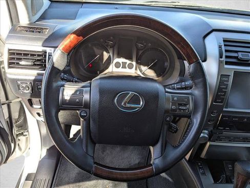 Used 2010 Lexus GX 460 image 12