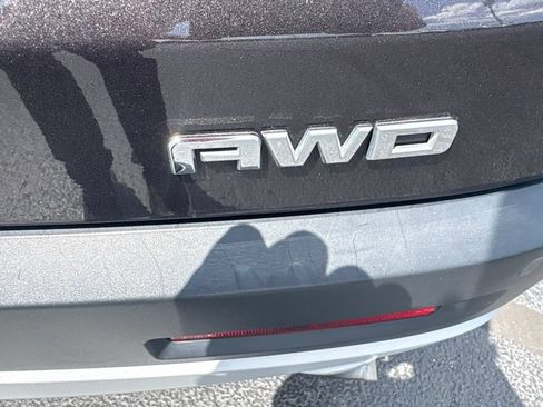 Used 2019 GMC Acadia SLT AWD/4WD image 12