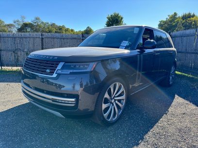 New 2025 Land Rover Range Rover Long Wheelbase SE