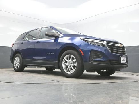 Used 2022 Chevrolet Equinox LS AWD/4WD image 37