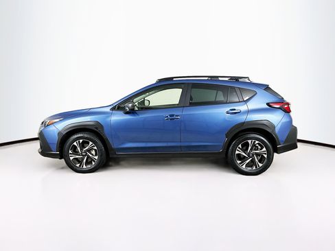 Used 2024 Subaru Crosstrek 2.0i Premium image 4