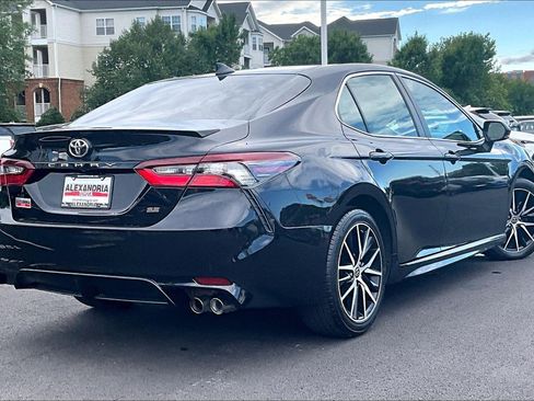 Used 2023 Toyota Camry SE w/ Audio Upgrade Package FWD image 12
