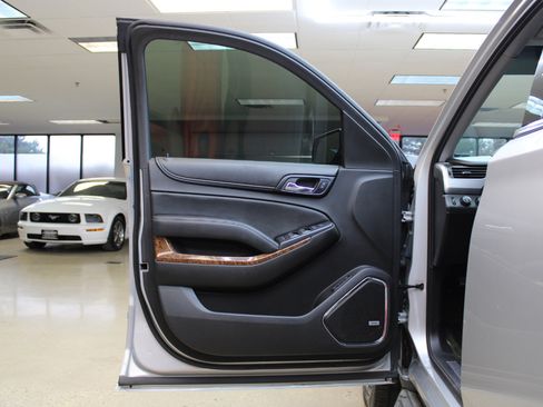 Used 2015 Chevrolet Tahoe LTZ image 23