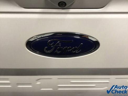 Used 2018 Ford F150 Lariat w/ Equipment Group 502A Luxury image 19