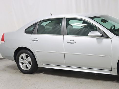 Used 2016 Chevrolet Impala Limited LS FWD image 3